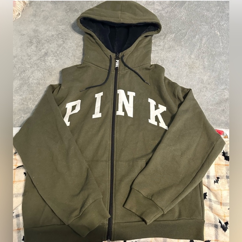 VS PINK HOODIE BRAND NEW
